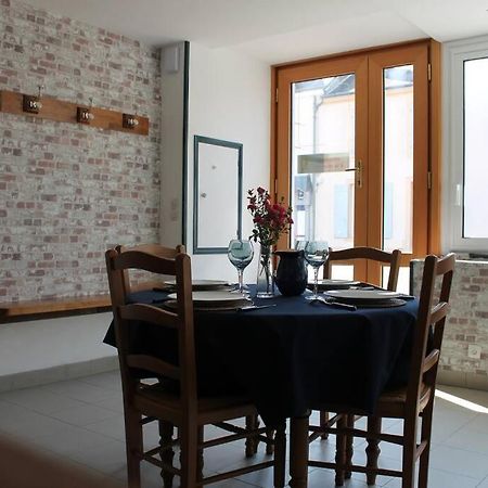 Maison Renovee Atoue Loc Villa Fresnay-sur-Sarthe Exterior foto
